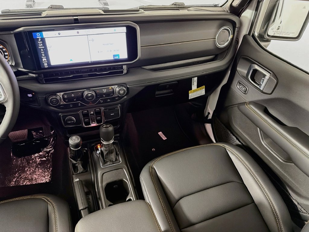 New 2027 Jeep Wrangler Unlimited Sahara AWD/4WD image 24