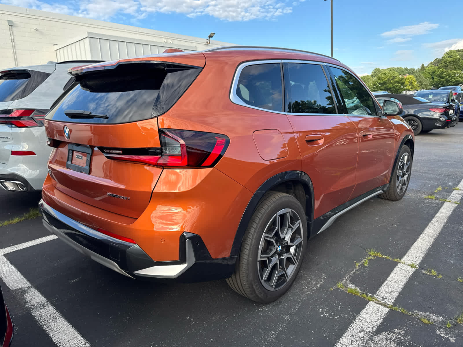 Used 2025 BMW X1 xDrive28i AWD/4WD image 12