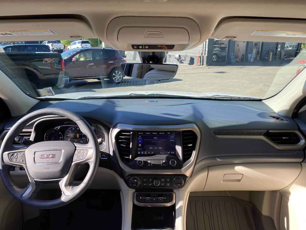 Used 2022 GMC Acadia Denali w/ Denali Ultimate Package AWD/4WD image 12