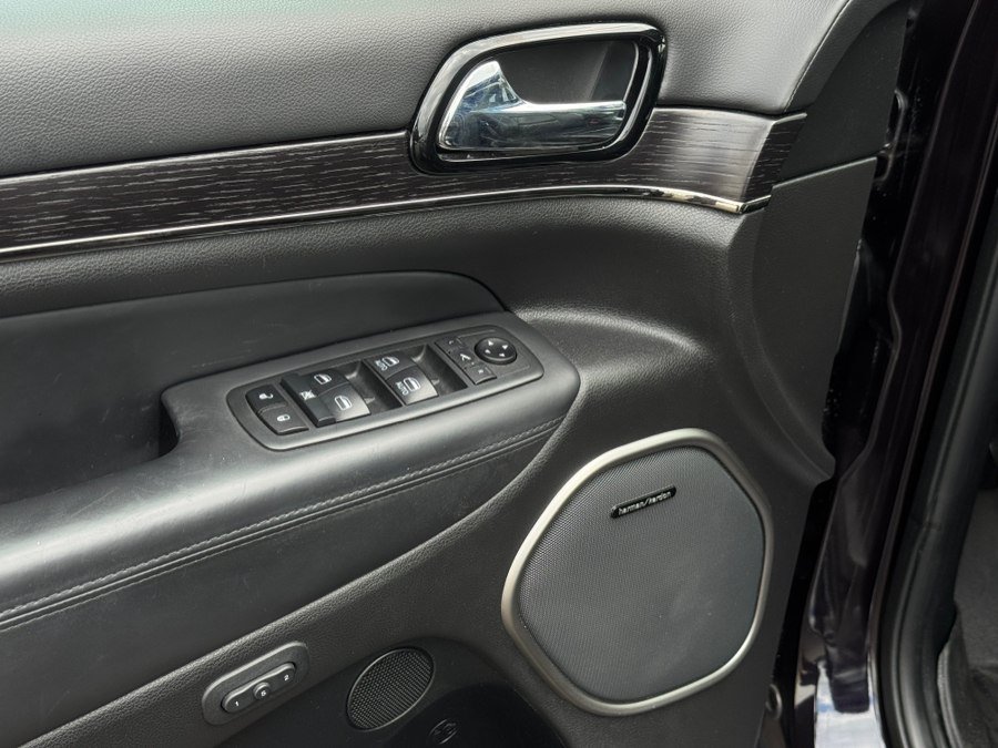 Used 2020 Jeep Grand Cherokee High Altitude AWD/4WD image 18