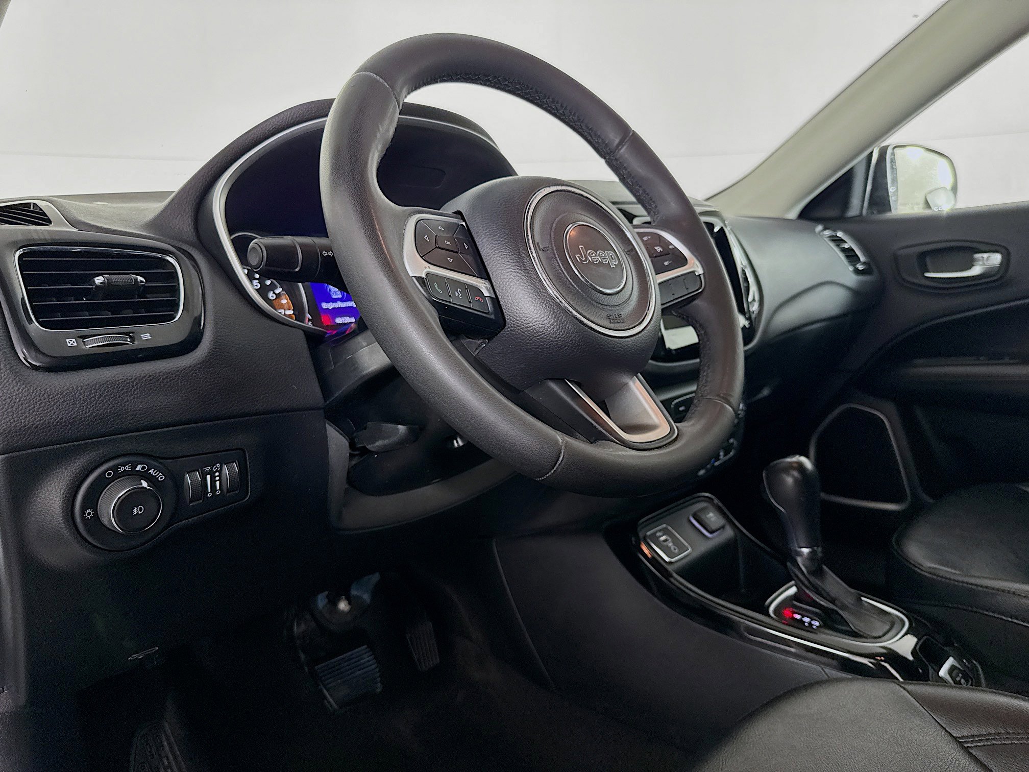 Used 2021 Jeep Compass Latitude image 22