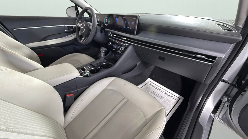 Used 2025 Hyundai Sonata SE image 31