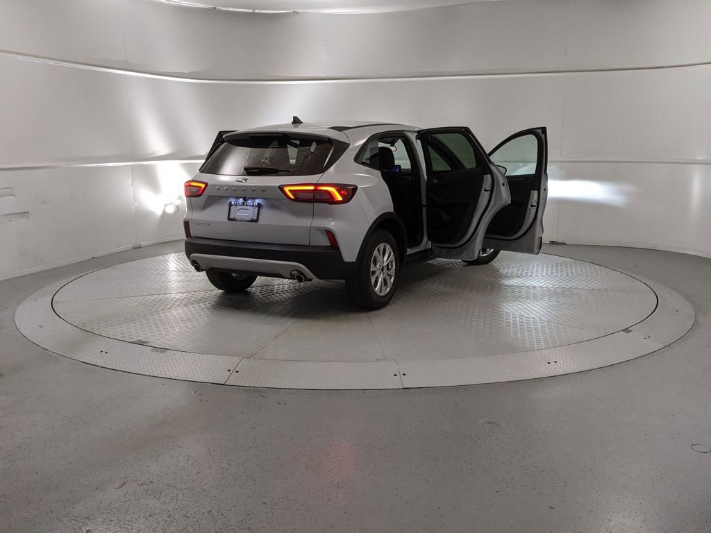 New 2026 Ford Escape Active image 9