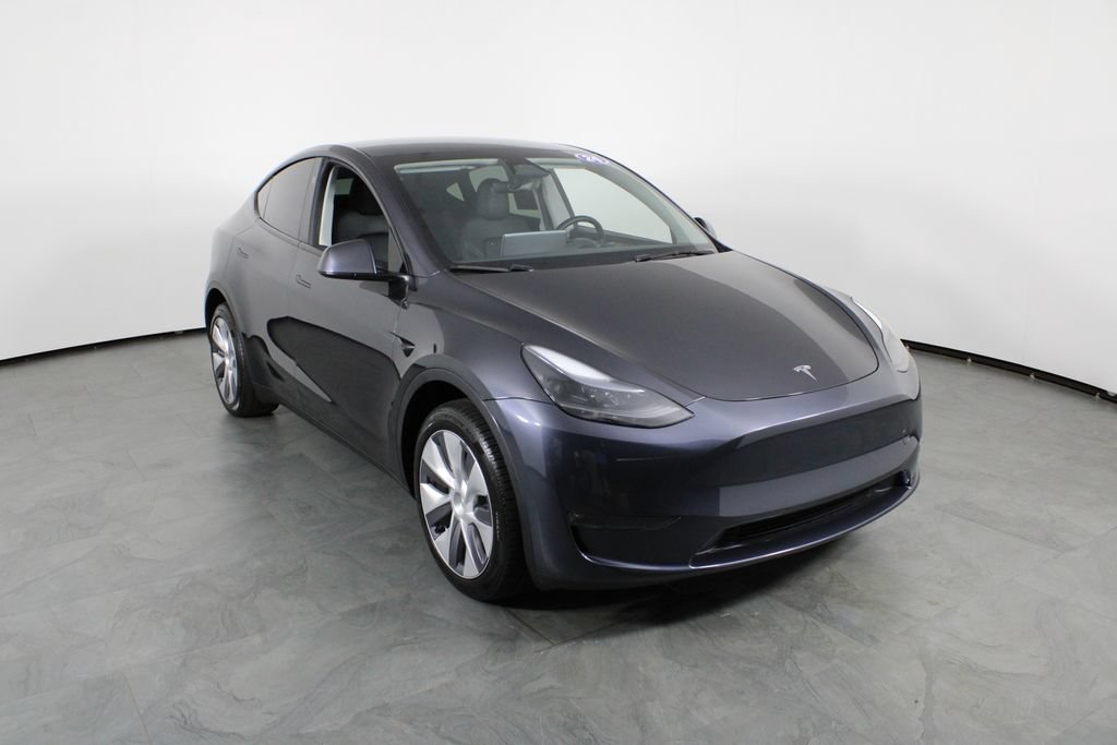 Used 2024 Tesla Model Y Long Range AWD/4WD image 4