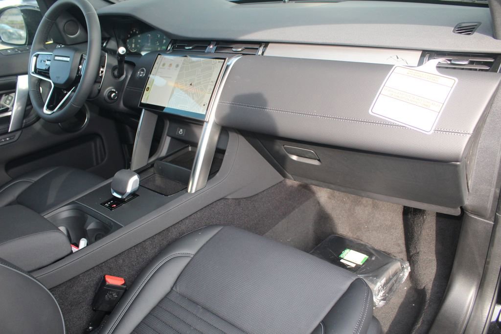 New 2026 Land Rover Discovery Sport Landmark image 24