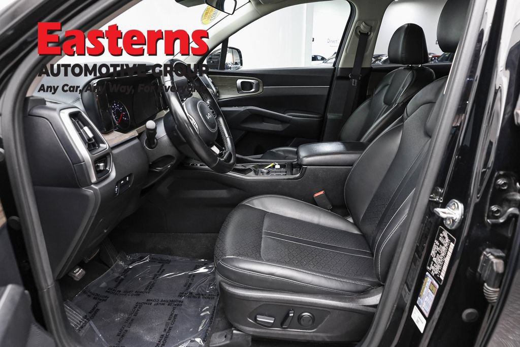 Used 2022 Kia Sorento S AWD/4WD image 16