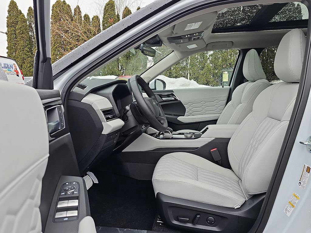 New 2026 Mitsubishi Outlander SEL AWD/4WD image 9