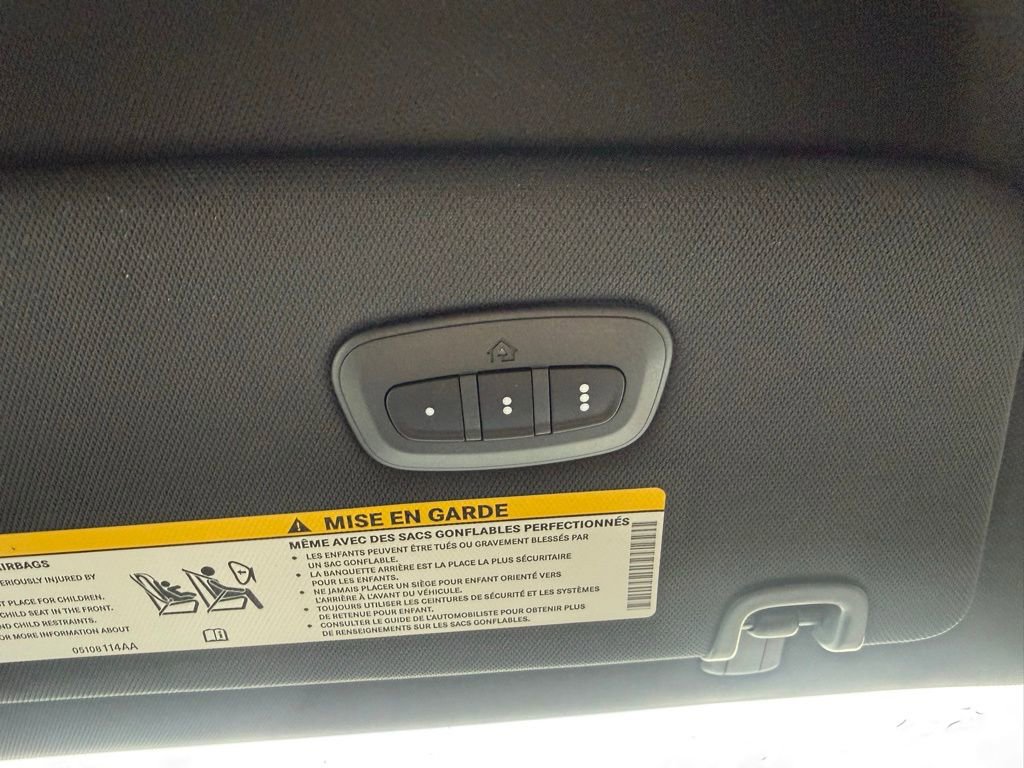 New 2026 Chrysler Pacifica Select FWD image 30