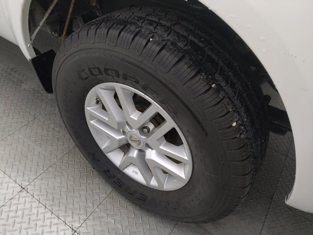 Used 2016 Nissan Frontier SV RWD image 31