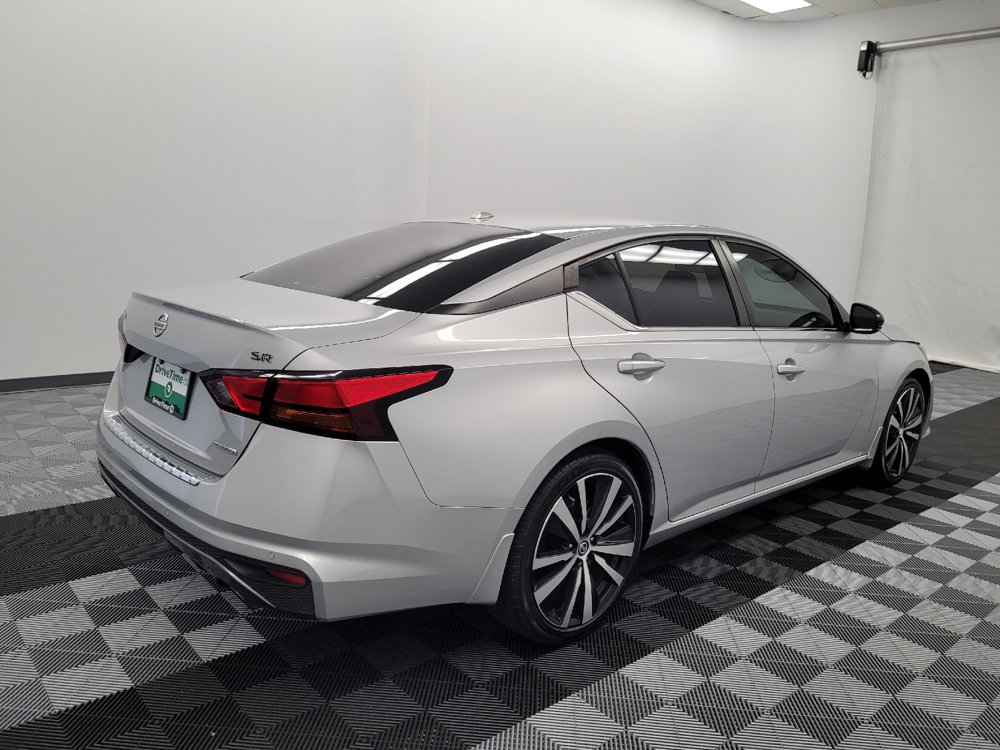 Used 2021 Nissan Altima 2.0 SR FWD image 9
