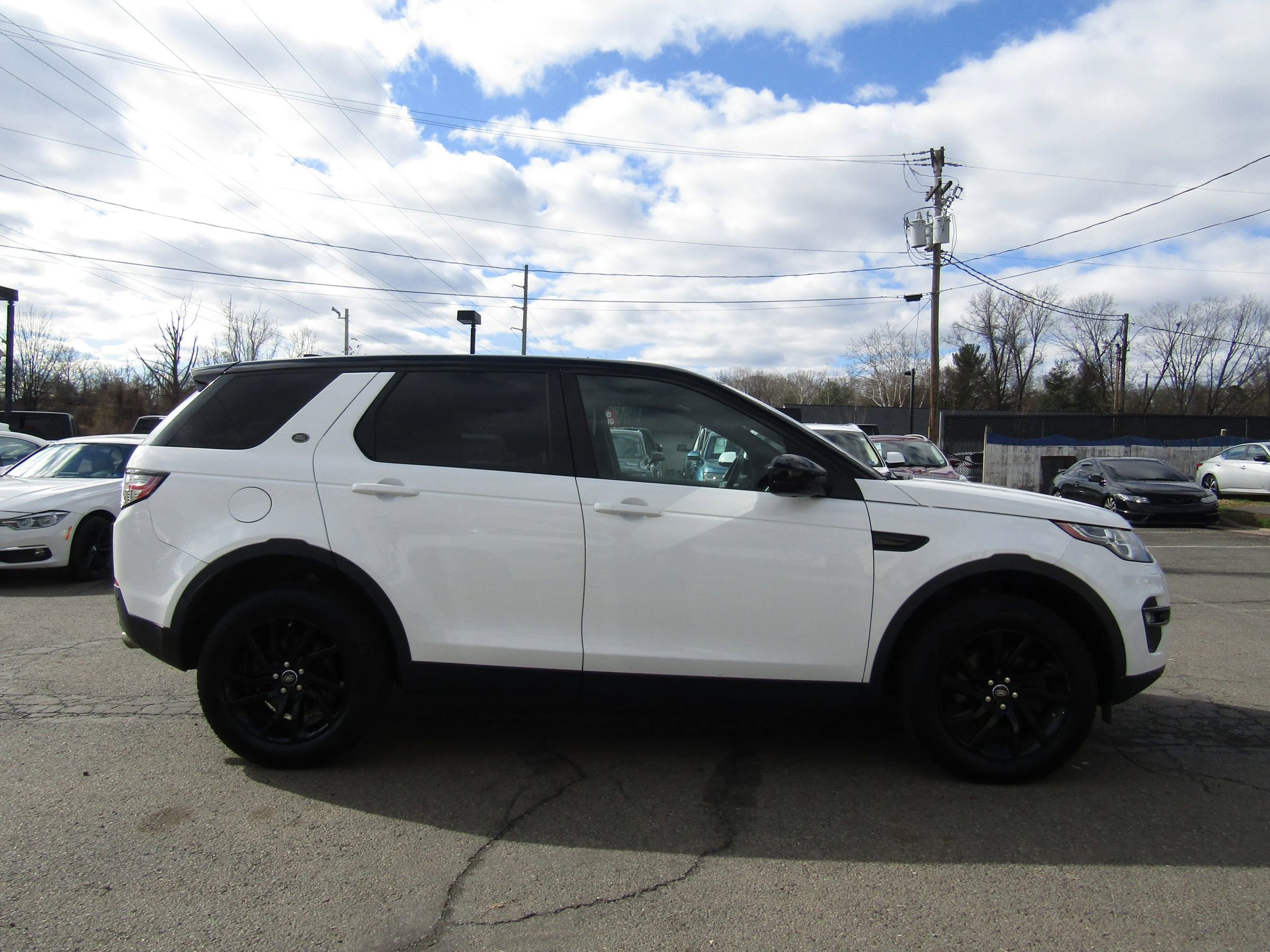 Used 2019 Land Rover Discovery Sport HSE image 8