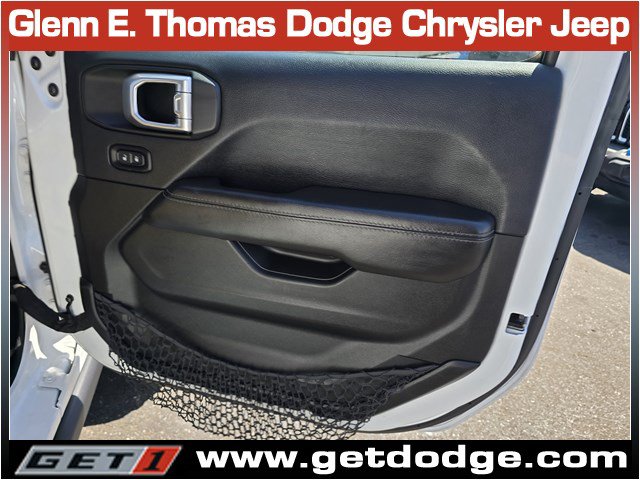 Used 2018 Jeep Wrangler Rubicon AWD/4WD image 35