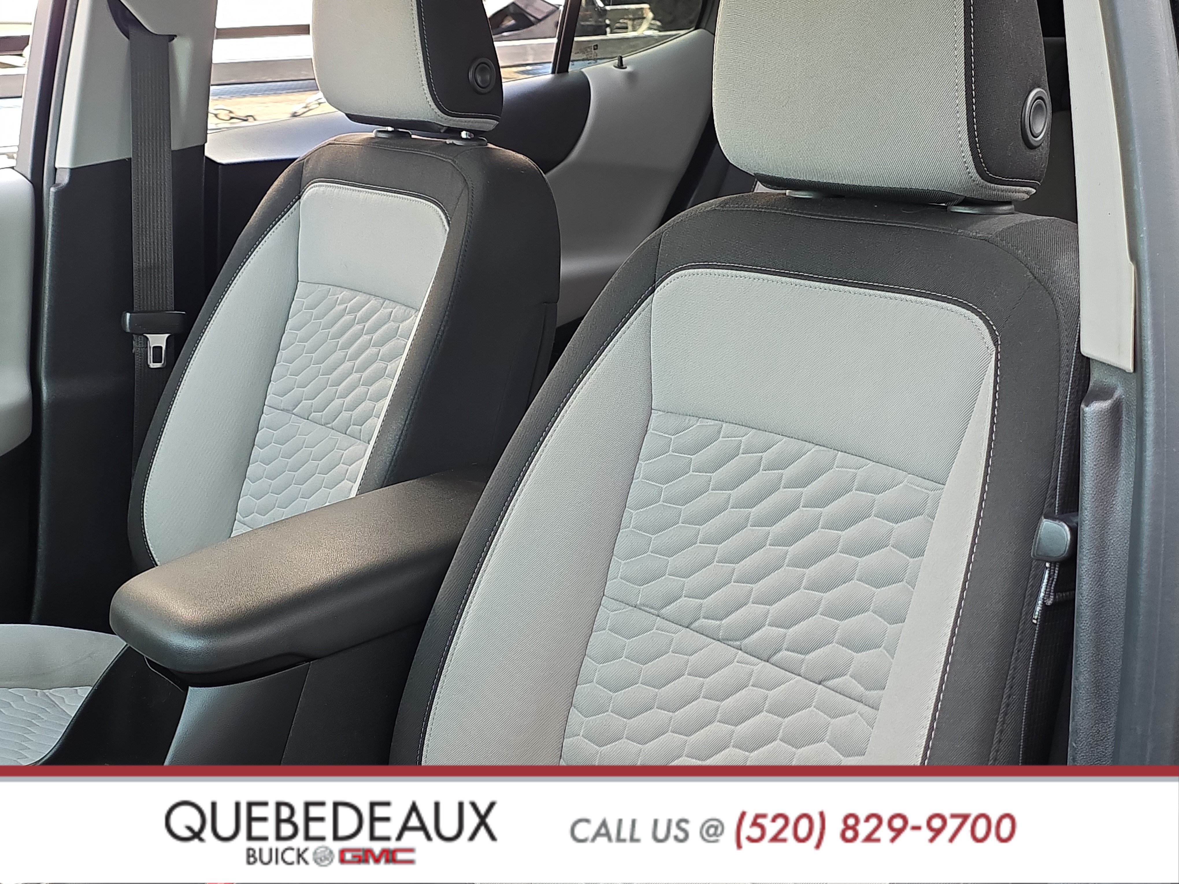Used 2019 Chevrolet Equinox LS w/ LS Convenience Package FWD image 11