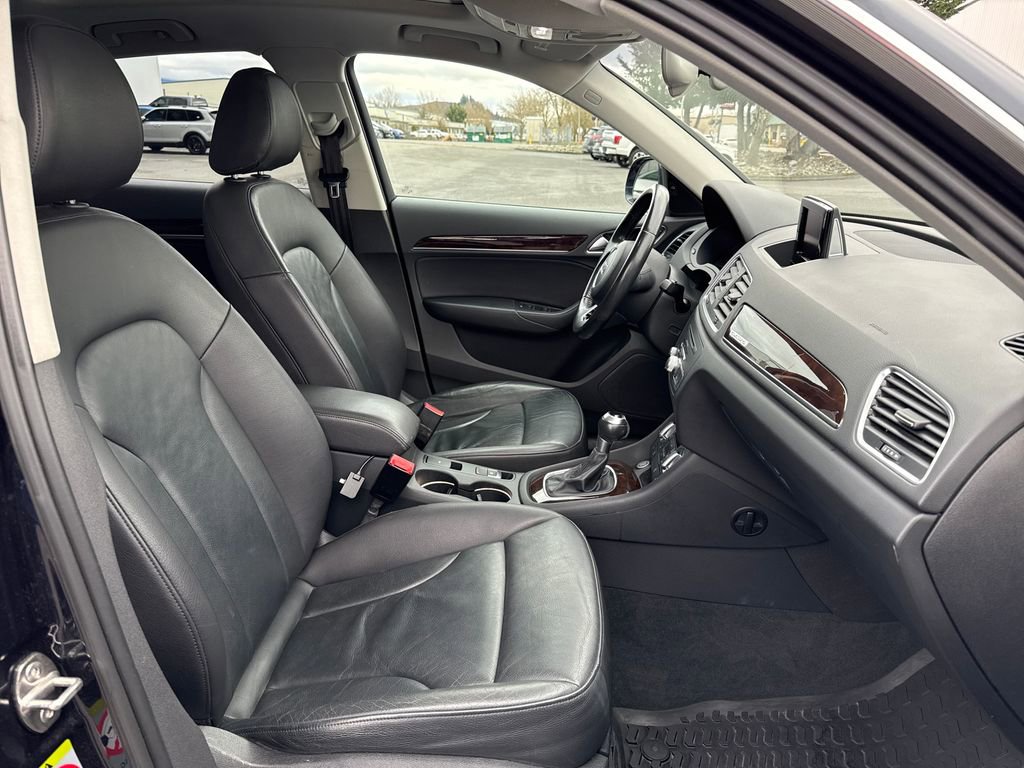 Used 2015 Audi Q3 2.0T Premium Plus w/ Driver Assistance Package image 14