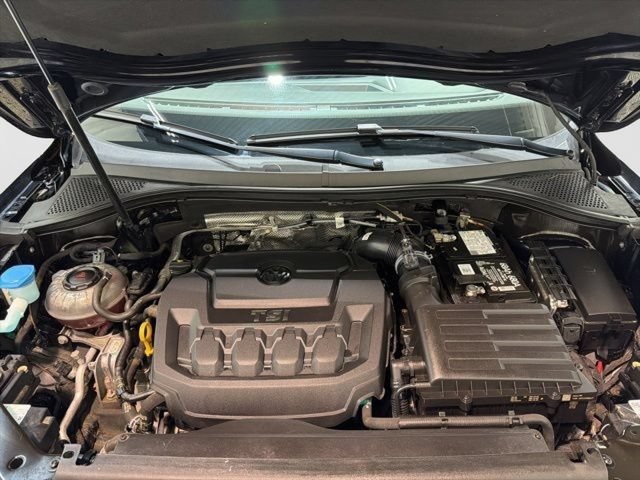 Certified 2022 Volkswagen Tiguan SE FWD image 39