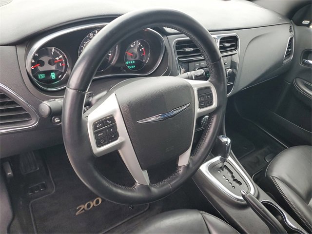 Used 2014 Chrysler 200 Limited image 12