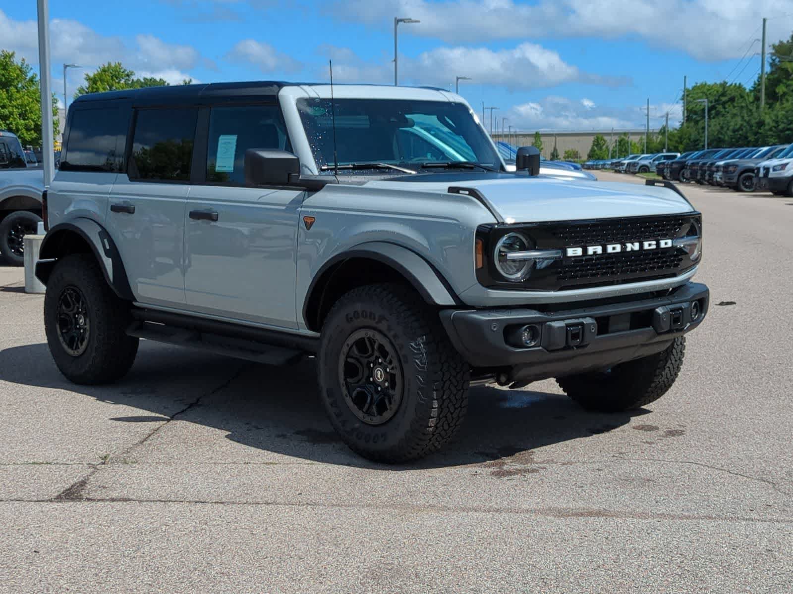 New 2026 Ford Bronco Badlands AWD/4WD image 2