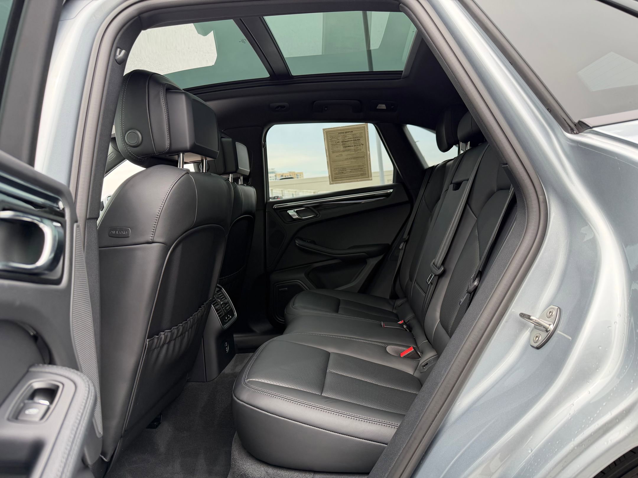 Certified 2026 Porsche Macan image 22