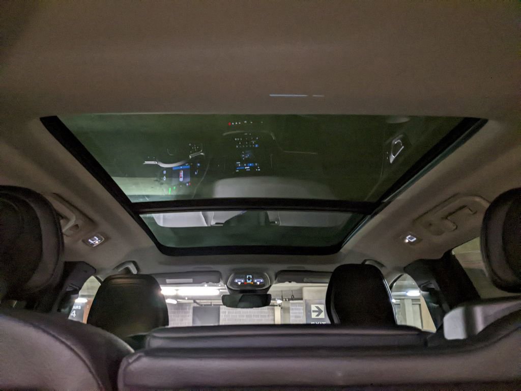 Certified 2024 Volvo V60 B5 Cross Country Plus image 13