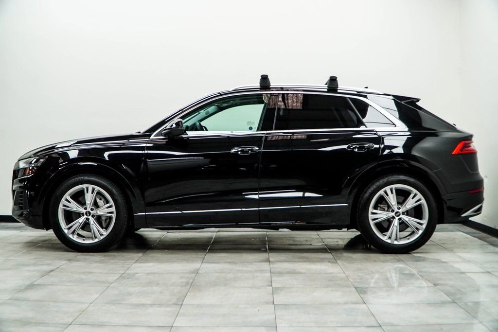 Used 2023 Audi Q8 Prestige image 8