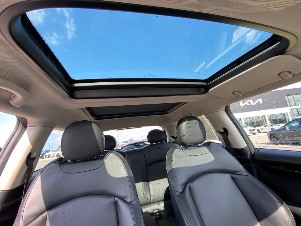 Used 2021 MINI Cooper 2-Door Hardtop FWD image 24