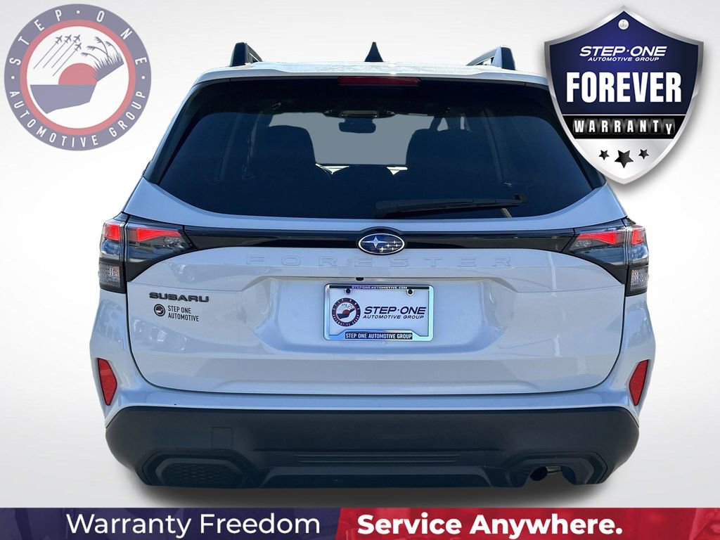 Used 2025 Subaru Forester Premium AWD/4WD image 5
