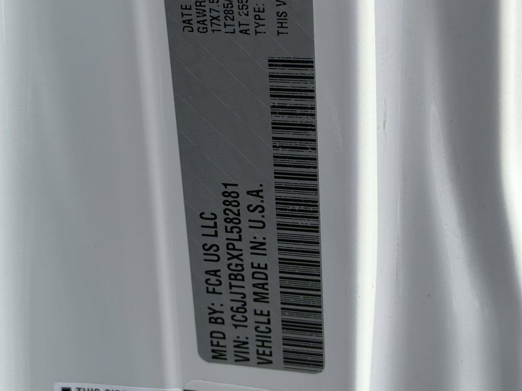 Used 2023 Jeep Gladiator Rubicon w/ LED Lighting Group image 32