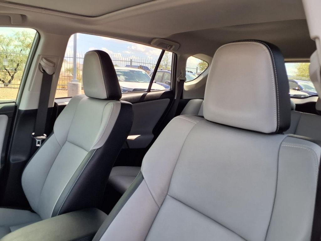 Used 2017 Toyota RAV4 Limited AWD/4WD image 26