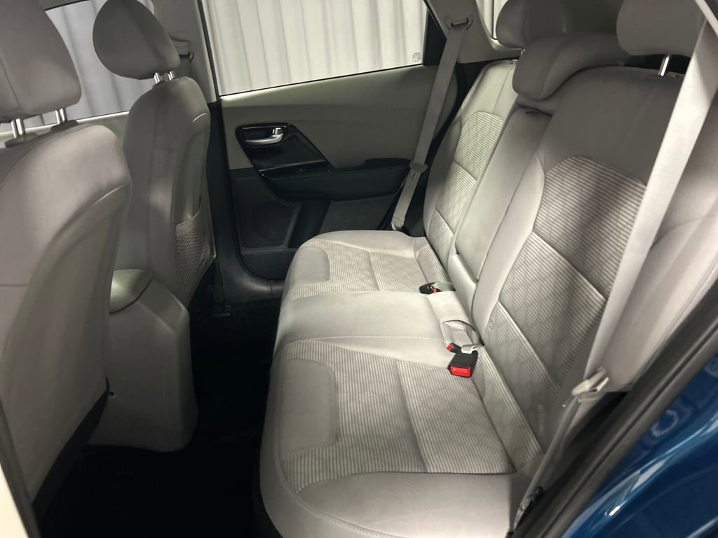 Used 2022 Kia Niro LXS image 20