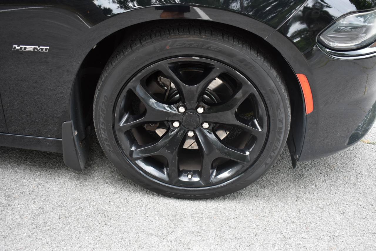 Used 2018 Dodge Charger R/T w/ Premium Group RWD image 28