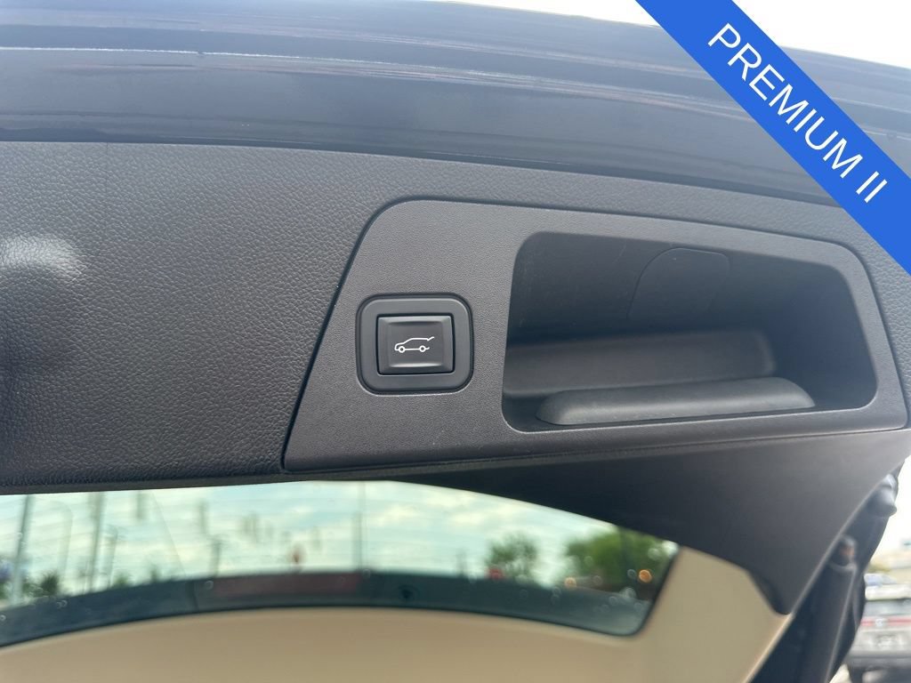 Used 2017 Buick Envision Premium AWD/4WD image 34