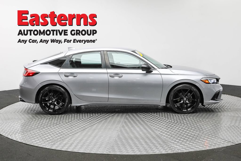 Used 2022 Honda Civic Sport image 4