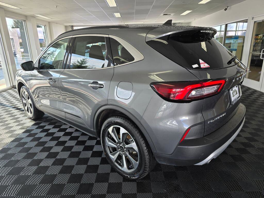 Used 2024 Ford Escape Platinum AWD/4WD image 5