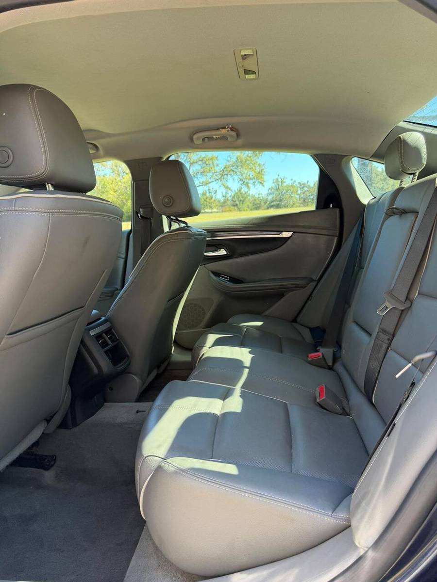 Used 2017 Chevrolet Impala Premier FWD image 11