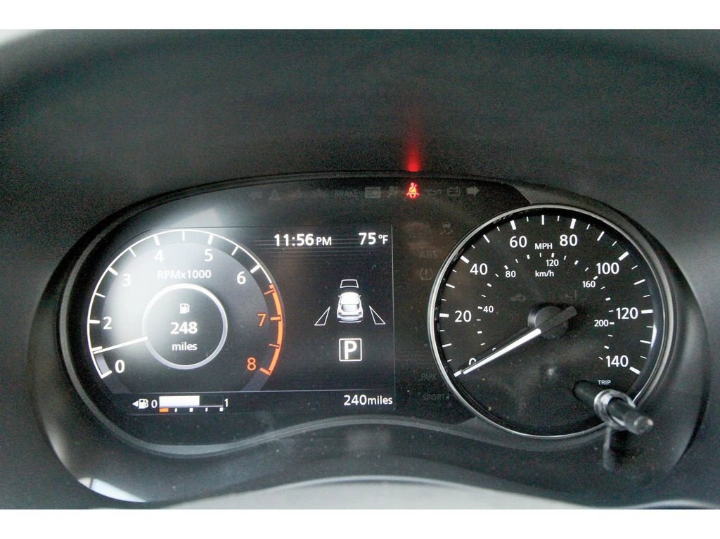 Used 2024 Nissan Kicks SV FWD image 13