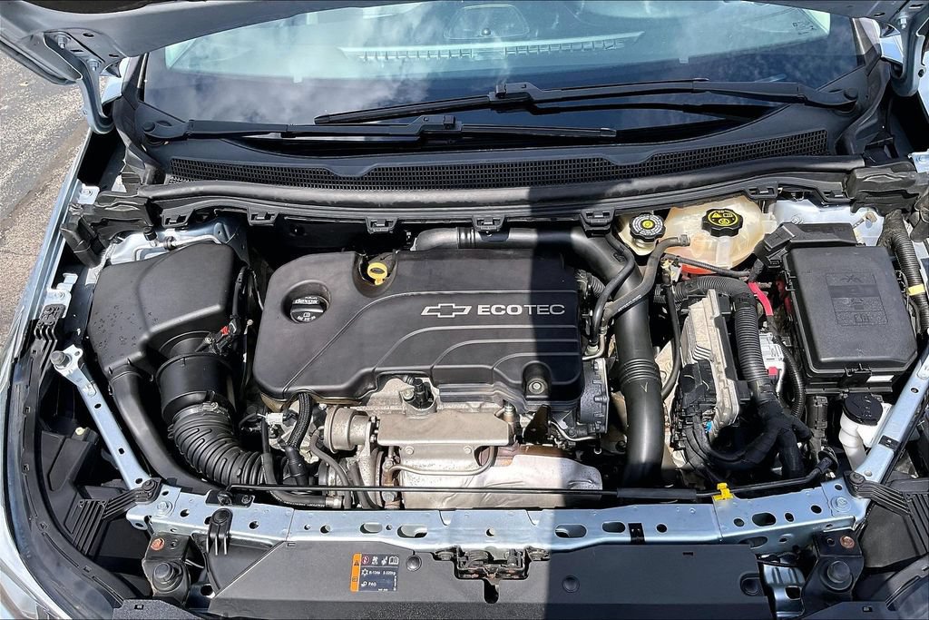 Used 2017 Chevrolet Cruze LS FWD image 11