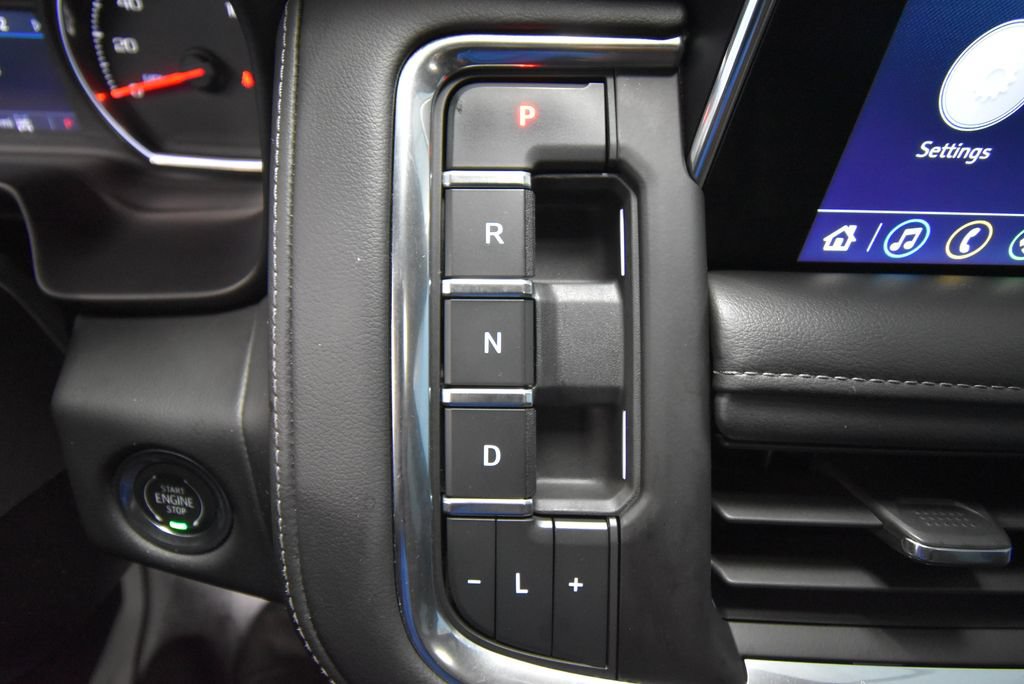 Used 2021 Chevrolet Tahoe Z71 w/ Z71 Signature Package AWD/4WD image 16