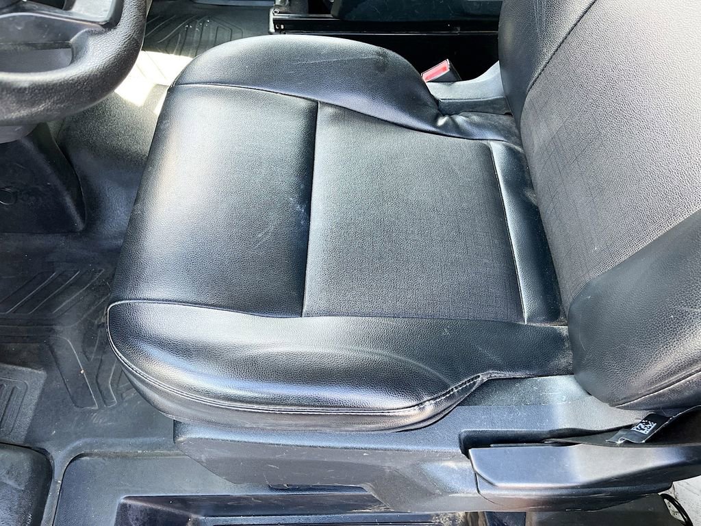 Used 2020 Ford Transit 150 Low Roof RWD image 19