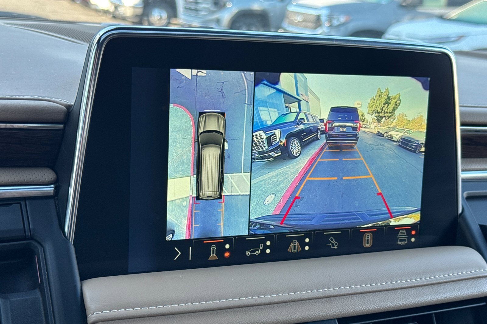 Used 2024 Chevrolet Suburban Premier w/ Texas Edition image 27