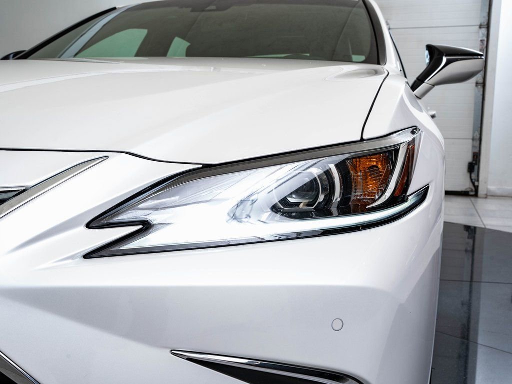 Certified 2023 Lexus ES 350 w/ Premium Package FWD image 15