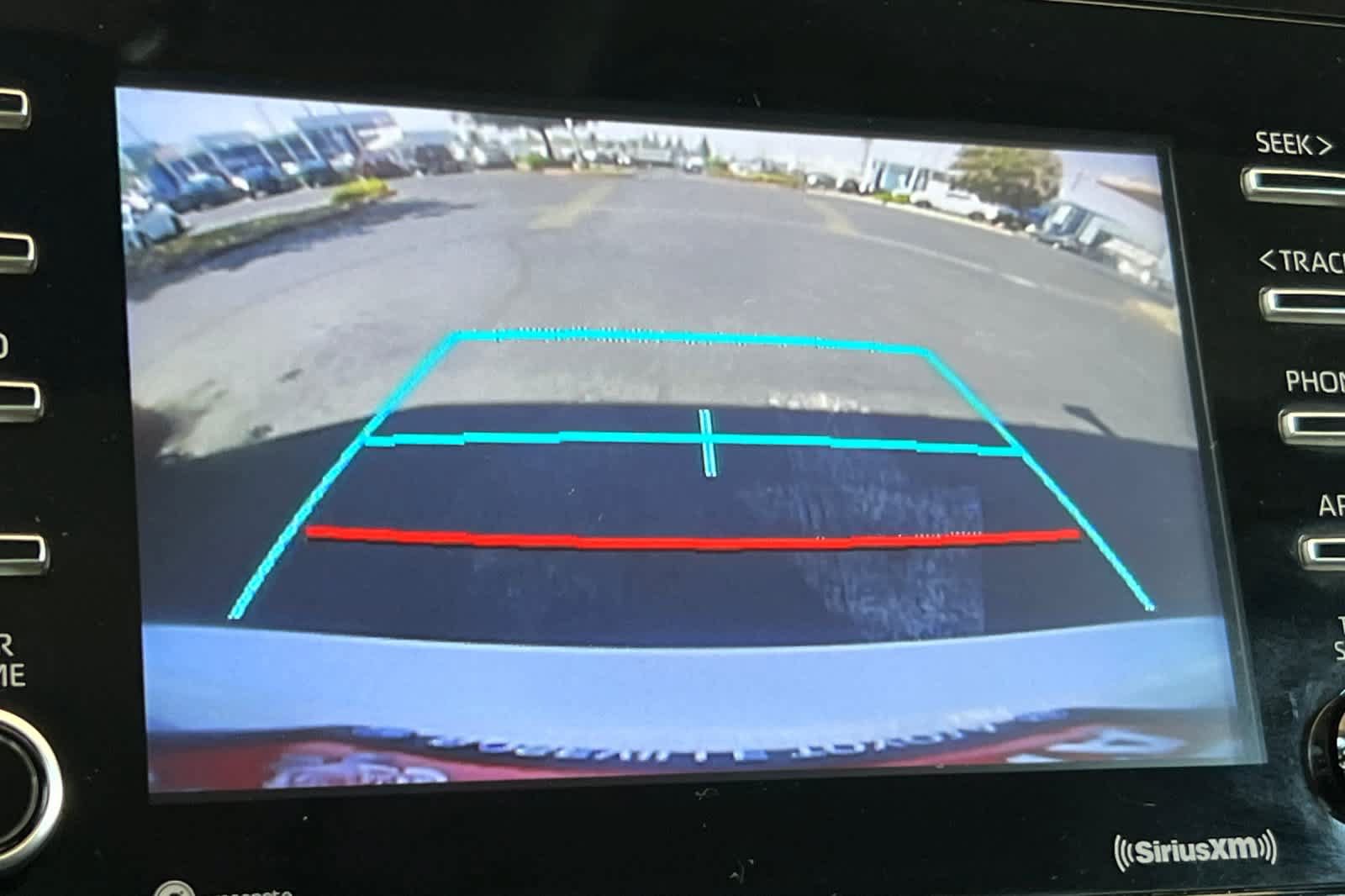 Used 2022 Toyota Camry SE FWD image 19