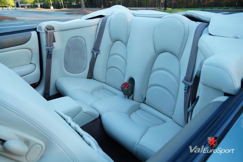 Used 2003 Jaguar XK8 Convertible image 29