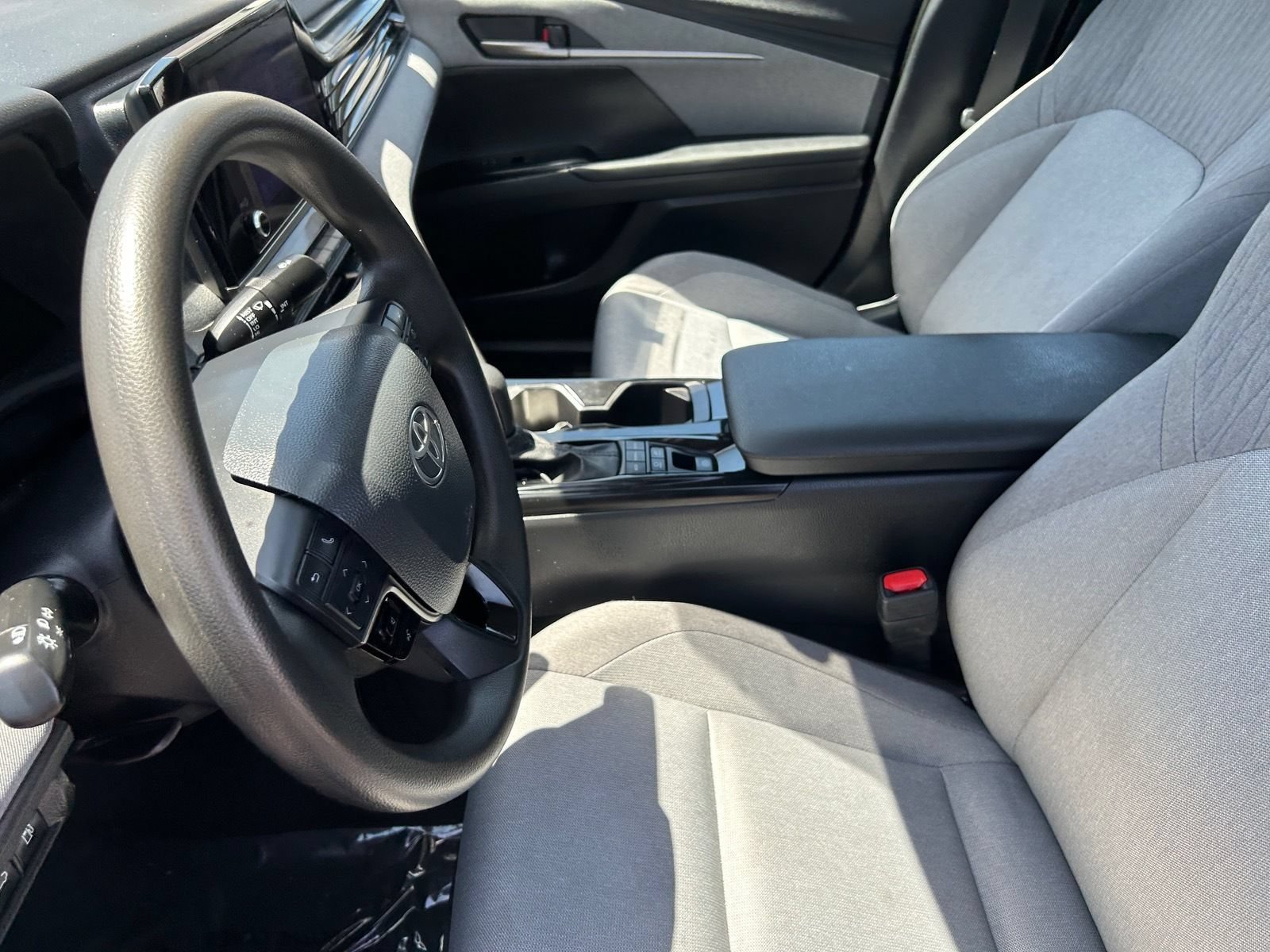 Used 2025 Toyota Camry LE w/ Convenience Package FWD image 20