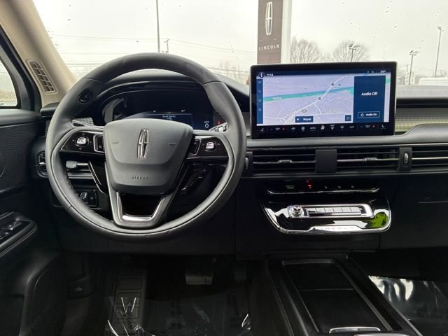 Used 2023 Lincoln Corsair Standard image 21