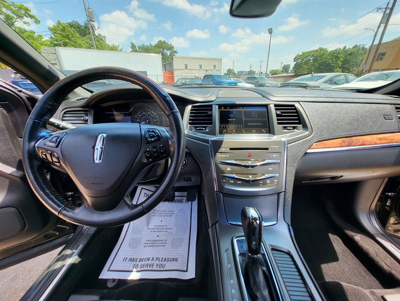Used 2016 Lincoln MKS AWD image 15