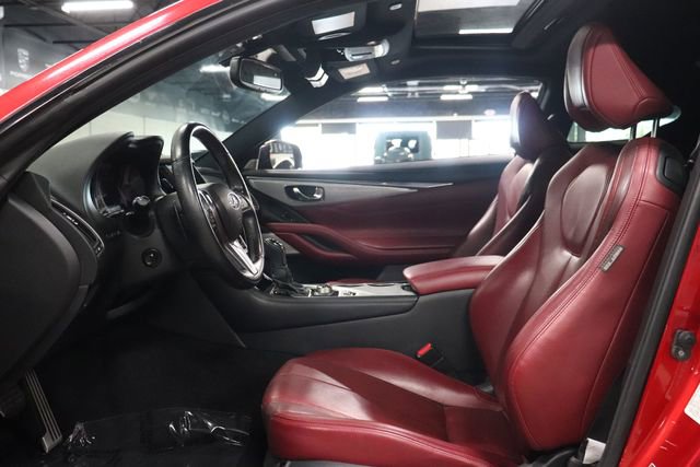 Used 2018 INFINITI Q60 Red Sport 400 w/ Sensory Package 3.0T Sport RWD image 11