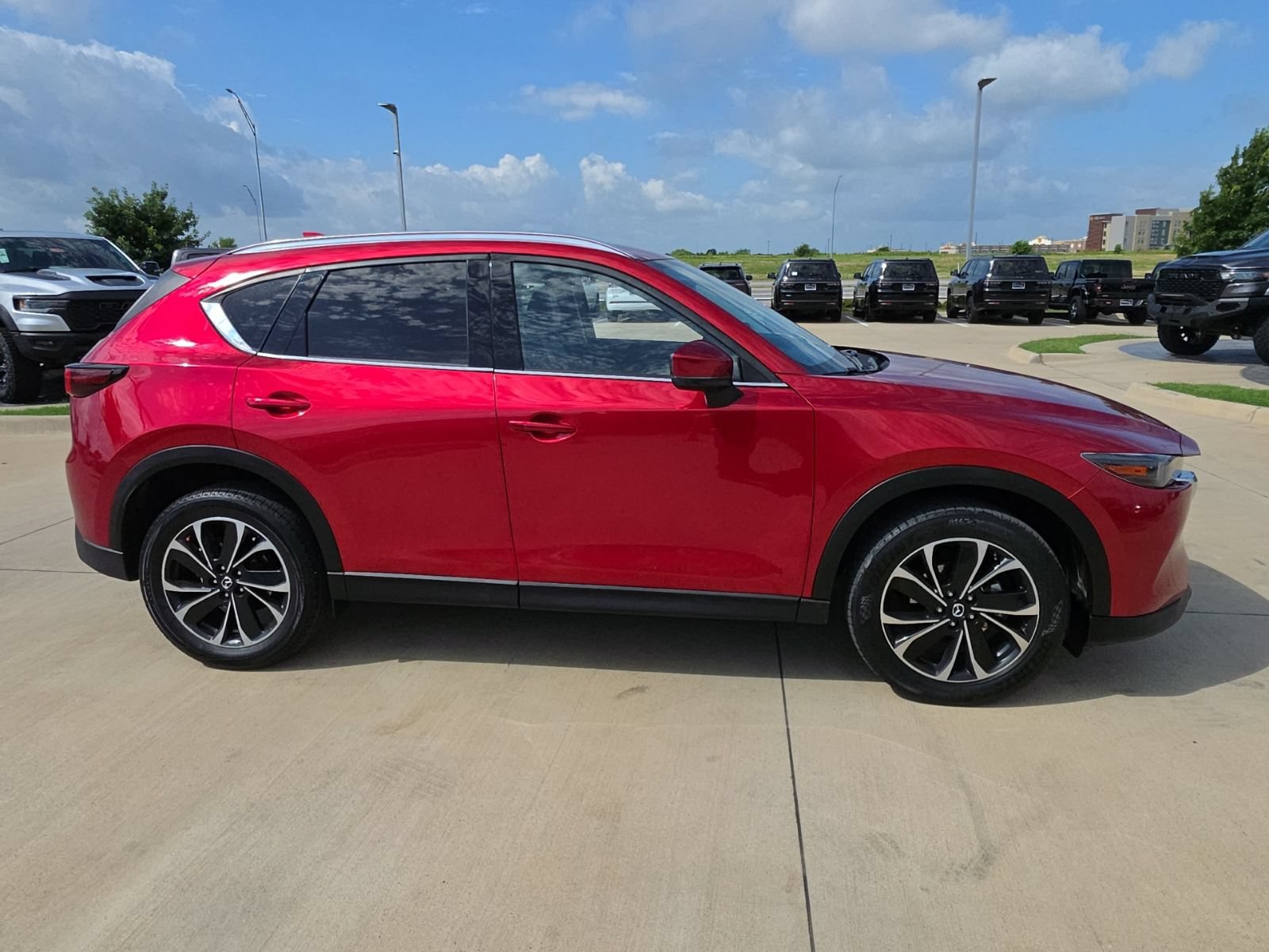 Used 2022 MAZDA CX-5 AWD 2.5 S w/ Premium Plus Pkg image 6