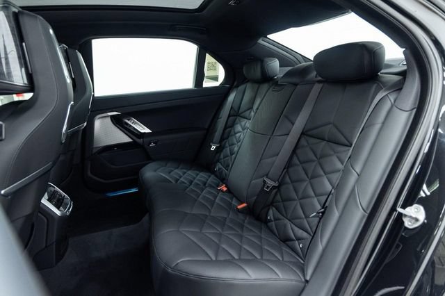 Certified 2025 BMW 740i xDrive AWD/4WD image 22