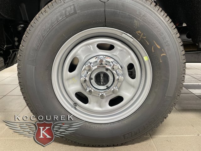 New 2026 Ford F250 XL w/ XL Chrome Package image 7
