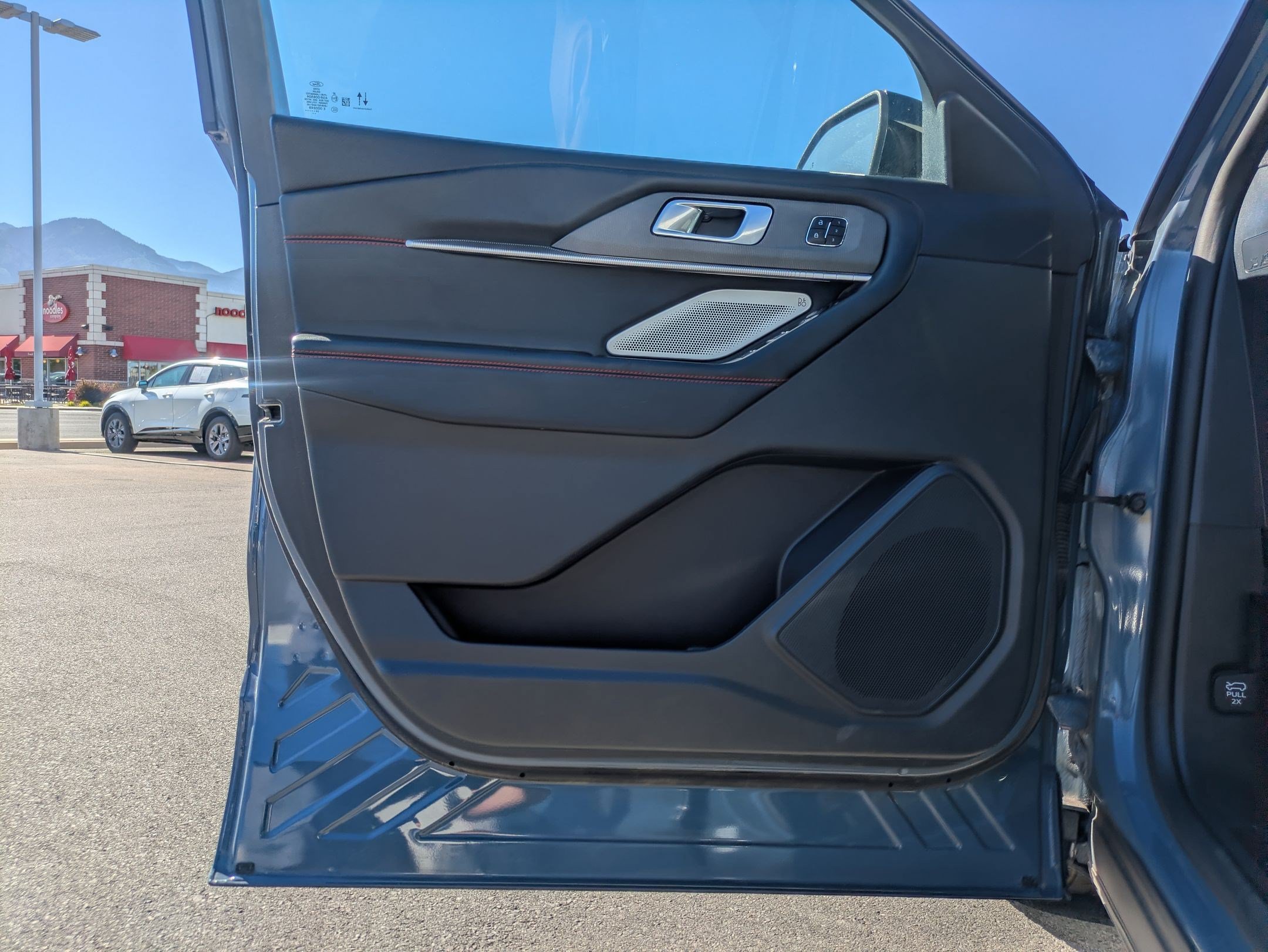 Used 2025 Ford Explorer ST AWD/4WD image 14